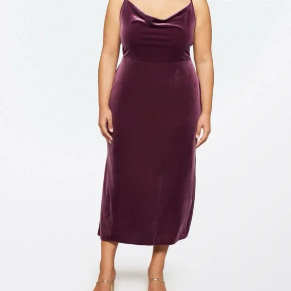 Taylor Dresses | Taylor Luxurious Purple Velvet Dress | Color: Purple | Size: 20w | Savannahdwe's Closet Taylor Dresses | Taylor Luxurious Purple Velvet Dress | Color: Purple | Size: 20w | Savannahdwe's Closet